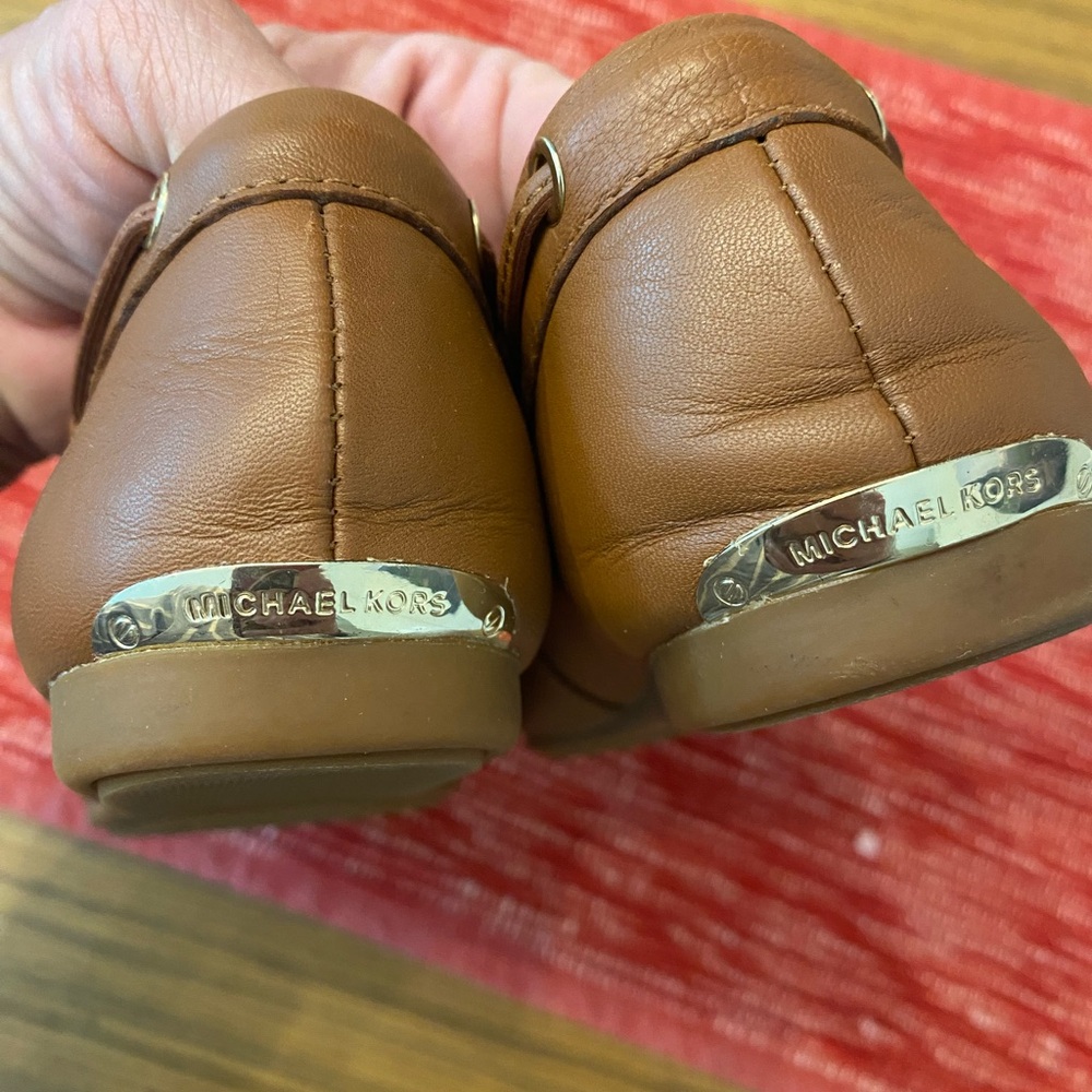 Michael Kors
Women's Sutton Moccasin Flat Loafers - Picture 5 of 11